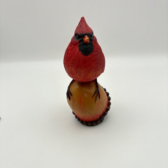 Cardinal Bird Perched on Acorn Winter Figurine Nature Rustic Christmas Decor - Picture 7 of 9